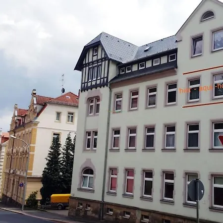 Neue Und Schick Moeblierte *